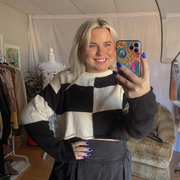 Cider Sweaters - Cider Checkerboard Pullover Knit Cropped Sweater Black White Size Small